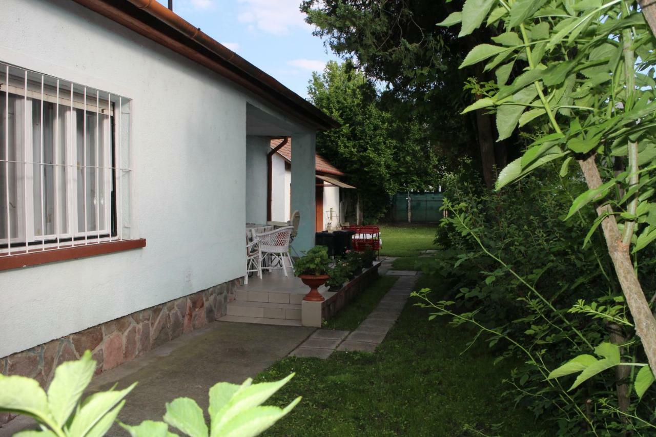 Evelin Nyaralóház Siófok Exterior foto