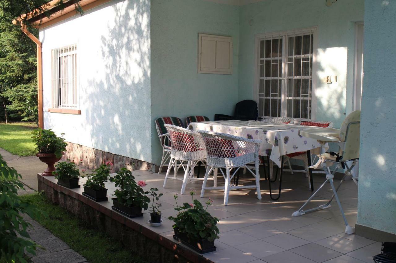 Evelin Nyaralóház Siófok Exterior foto